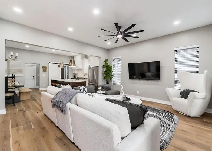 Сasa de vacaciones New Build Hot Tub Dtown Shortnorth