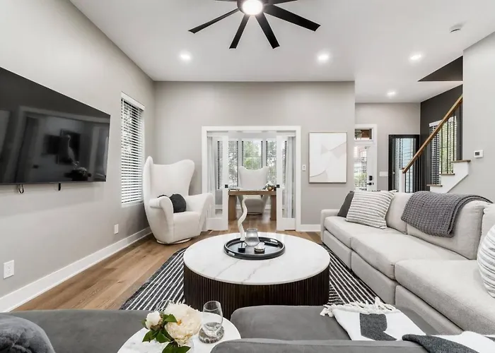 Holiday home New Build Hot Tub Dtown Shortnorth Columbus