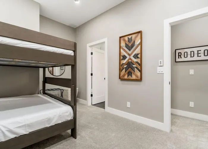 Сasa de vacaciones New Build Hot Tub Dtown Shortnorth