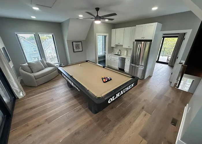 Сasa de vacaciones New Build Hot Tub Dtown Shortnorth *